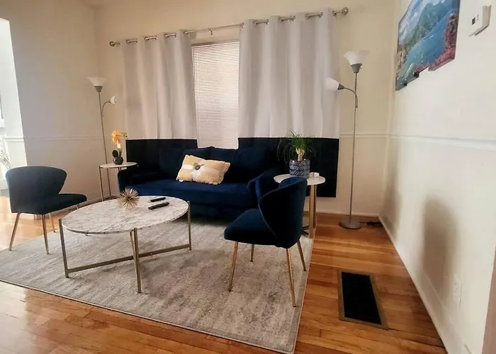 Chateau De Woodlawn - Peaceful 3 Bedroom Apartment.