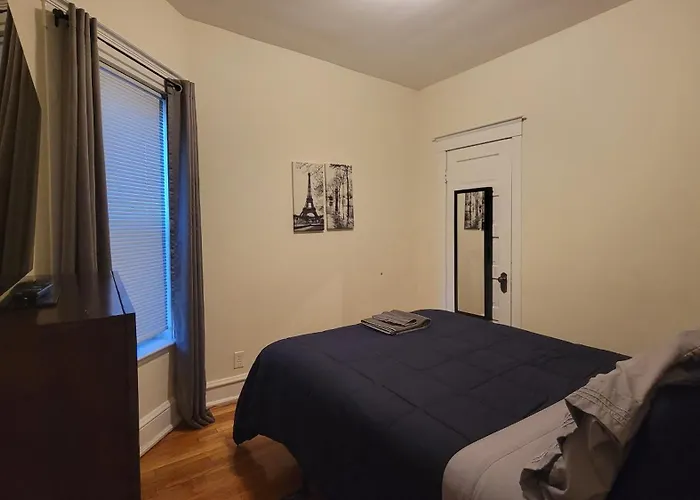 Chateau De Woodlawn - Peaceful 3 Bedroom Apartment. Apartamento Chicago